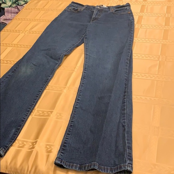 Levi’s 512 - size 6 - Picture 2 of 5
